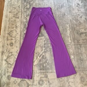 Lululemon Moonlight Purple Flare Leggings Women’s 6